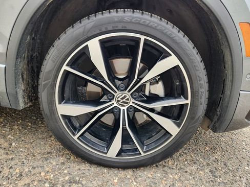 Used 2022 Volkswagen Tiguan SEL R-Line AWD/4WD image 19