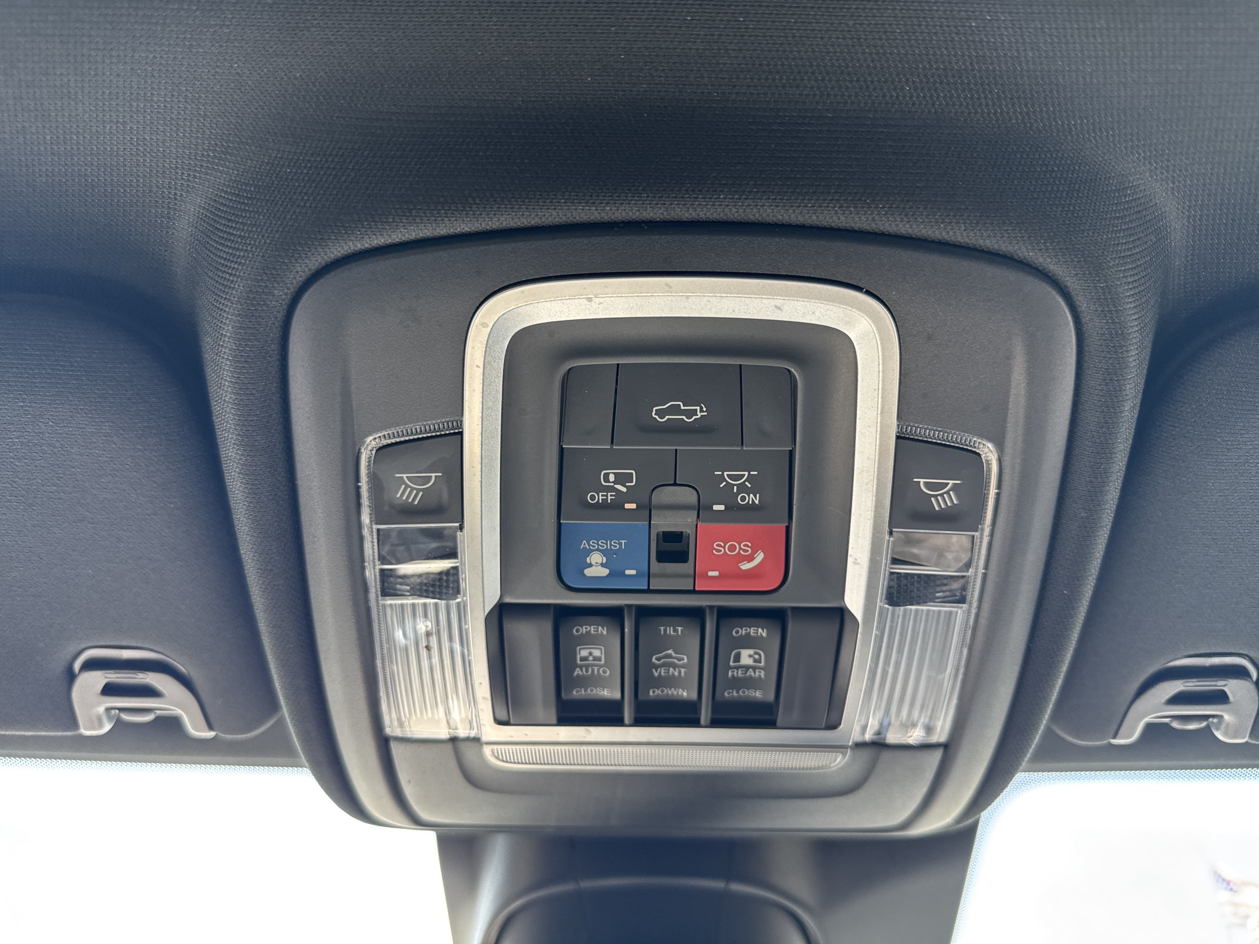 Used 2019 RAM 3500 Limited w/ Max Tow Package AWD/4WD image 28