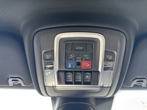 Used 2019 RAM 3500 Limited w/ Max Tow Package AWD/4WD image 28