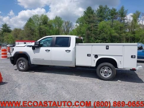 Used 2024 GMC Sierra 2500 Pro w/ Convenience Package image 5