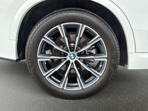 Used 2023 BMW X5 sDrive40i w/ M Sport Package RWD image 14