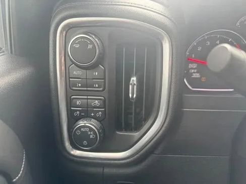 Used 2019 Chevrolet Silverado 1500 LT Trail Boss AWD/4WD image 23