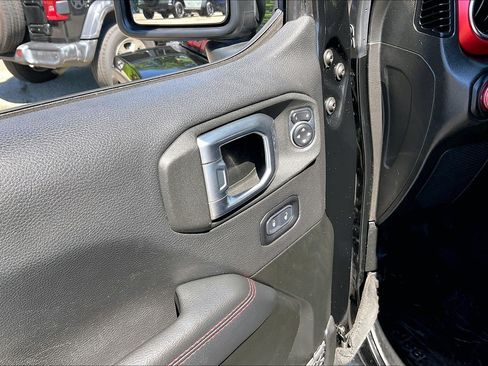 Used 2022 Jeep Wrangler Rubicon w/ LED Lighting Group AWD/4WD image 30