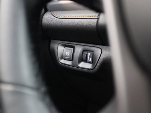 Used 2023 GMC Acadia AT4 image 40