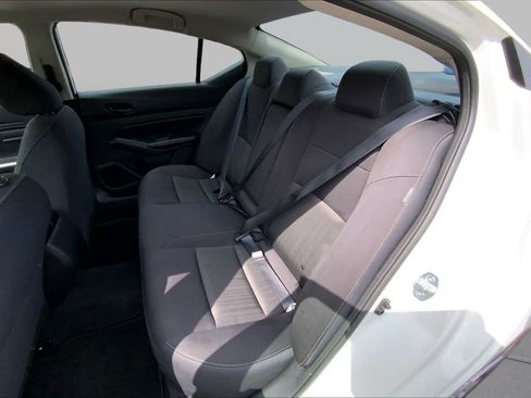 Used 2024 Nissan Altima 2.5 S FWD image 19