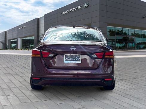 Used 2024 Nissan Altima 2.5 SV FWD image 4