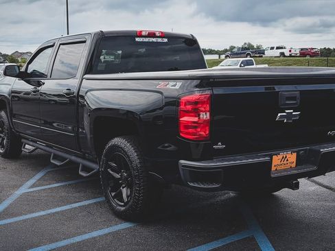 Used 2017 Chevrolet Silverado 1500 LT w/ All Star Edition AWD/4WD image 9