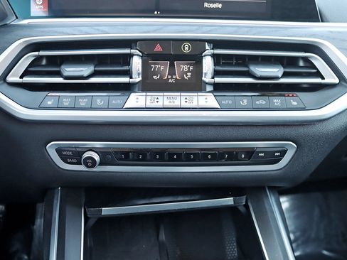 Used 2020 BMW X7 xDrive40i w/ Premium Package AWD/4WD image 32