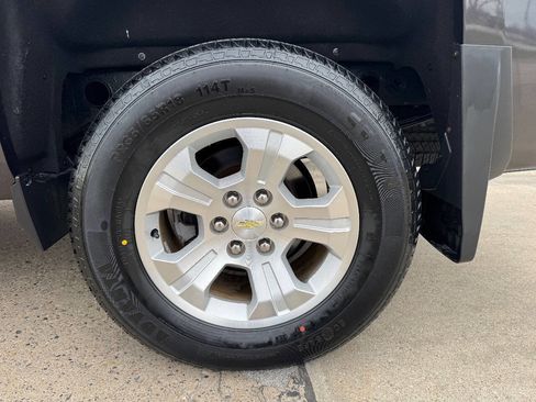 Used 2015 Chevrolet Silverado 1500 LTZ Z71 w/ LTZ Plus Package image 9