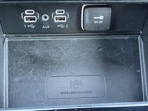 Used 2024 Jeep Grand Cherokee Altitude image 28