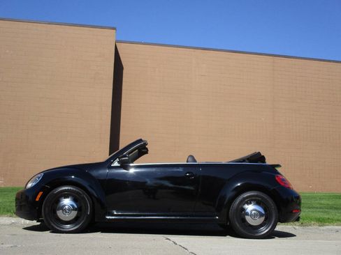 Used 2013 Volkswagen Beetle 2.5 FWD image 14