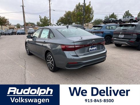 New 2025 Volkswagen Jetta SE image 3