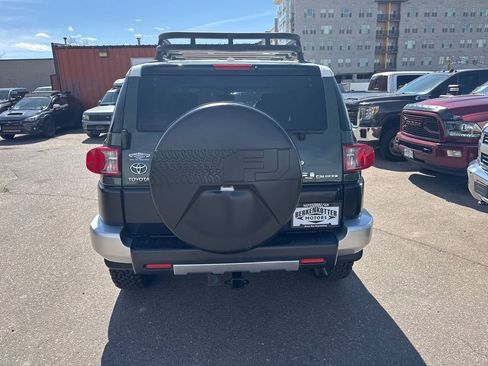 Used 2011 Toyota FJ Cruiser image 6