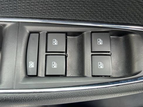 Used 2017 Chevrolet Cruze LS image 17