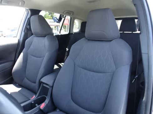 Certified 2024 Toyota Corolla Cross LE FWD image 19
