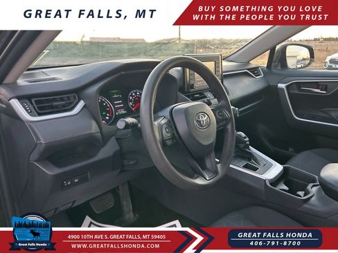 Used 2021 Toyota RAV4 XLE image 14