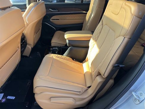 New 2025 Jeep Grand Cherokee L Summit w/ Obsidian Package image 14