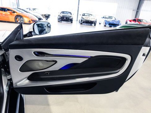 Used 2025 Aston Martin Vanquish RWD image 33