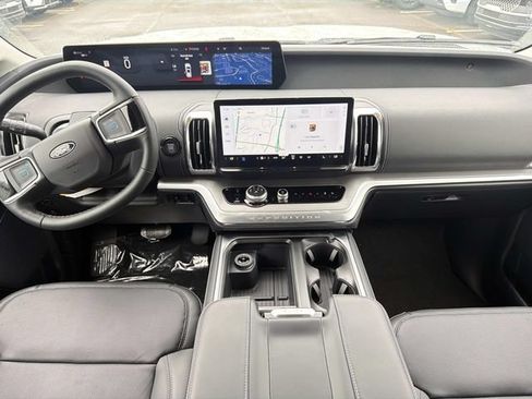 New 2026 Ford Expedition Platinum AWD/4WD image 15