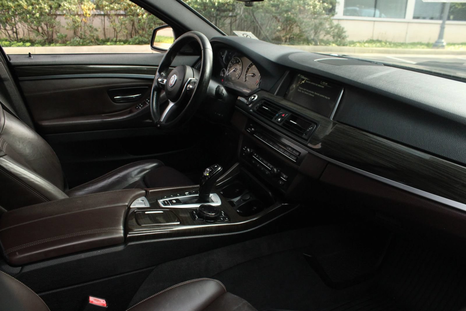 Used 2014 BMW 550i xDrive Sedan AWD/4WD image 25