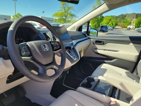 New 2026 Honda Odyssey EX-L image 13