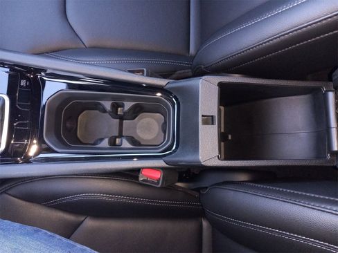 Used 2025 Jeep Compass Limited image 19