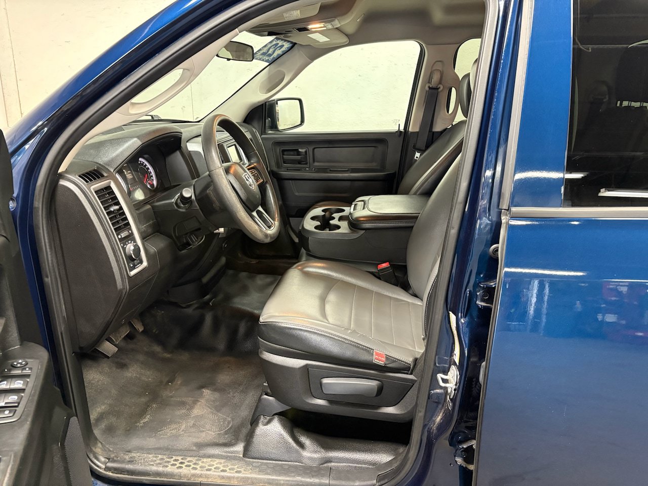Used 2022 RAM 1500 Tradesman AWD/4WD image 3