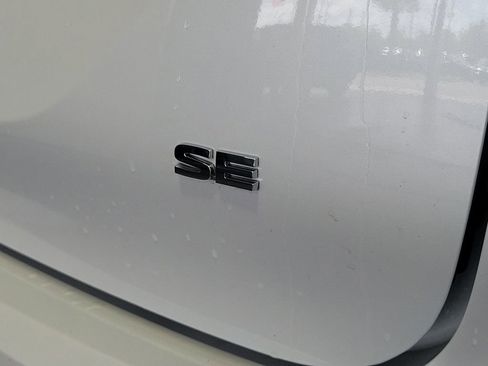 Used 2023 Mitsubishi Outlander SE image 7