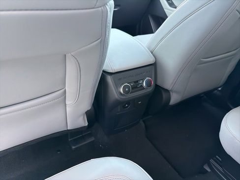 New 2026 Ford Explorer Active image 9