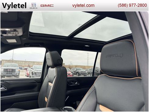 Used 2023 GMC Yukon XL AT4 image 21