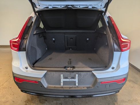 New 2026 Volvo XC40 B5 Ultra w/ Protection Package Premier image 5