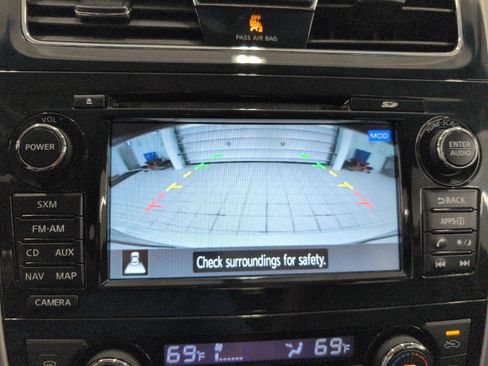 Used 2014 Nissan Altima 2.5 SL w/ Technology Package FWD image 13