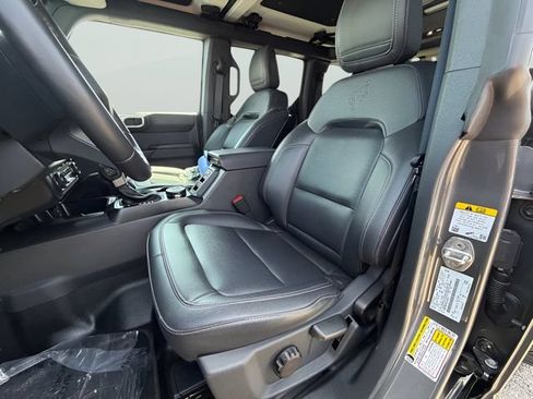 Used 2025 Ford Bronco Badlands AWD/4WD image 11