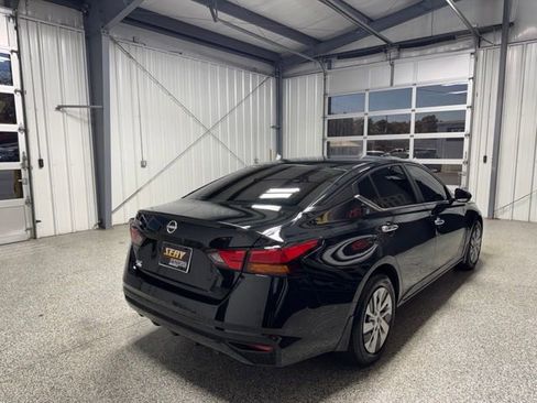 Used 2023 Nissan Altima 2.5 S FWD image 17