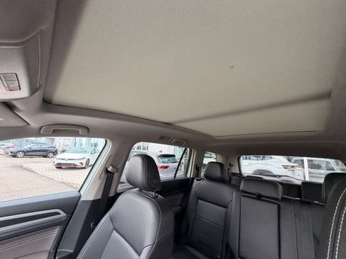 Certified 2023 Volkswagen Atlas SE w/ Panoramic Sunroof Package AWD/4WD image 31
