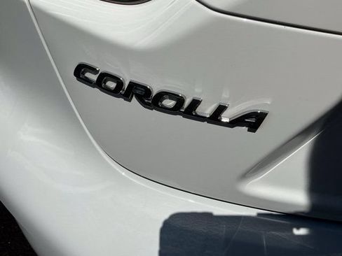 Used 2025 Toyota Corolla LE FWD image 6