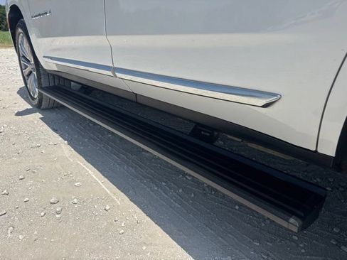 Used 2022 GMC Yukon Denali RWD image 12