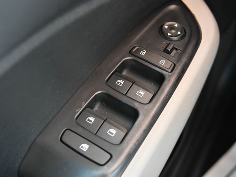 Used 2023 Hyundai Venue SEL w/ Cargo Package image 30