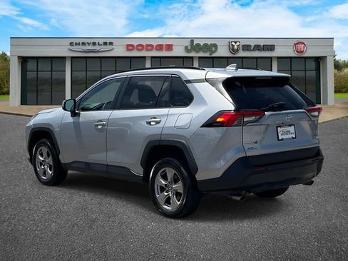 Used 2023 Toyota RAV4 XLE FWD image 7