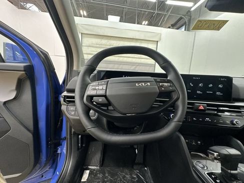 New 2026 Kia Sportage EX FWD image 12