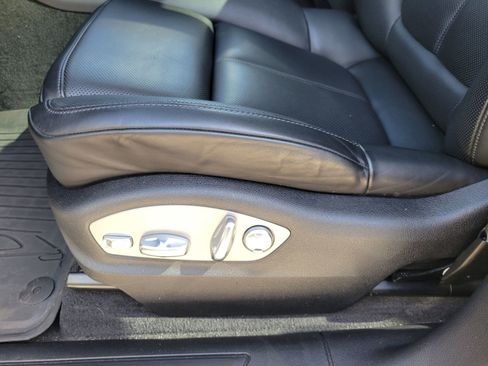 Used 2024 Porsche Macan image 26