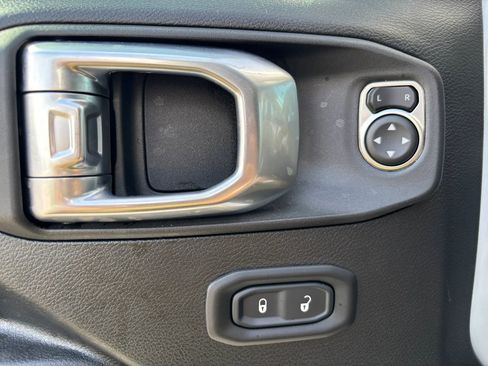 Used 2023 Jeep Wrangler Unlimited Rubicon 4xe image 20