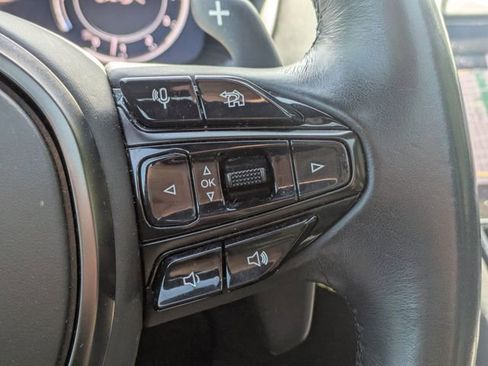 Used 2021 Aston Martin DBX image 28