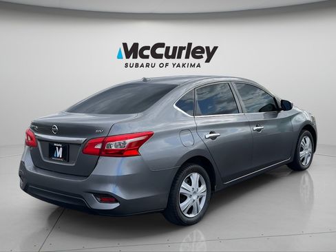 Used 2019 Nissan Sentra SV FWD image 6