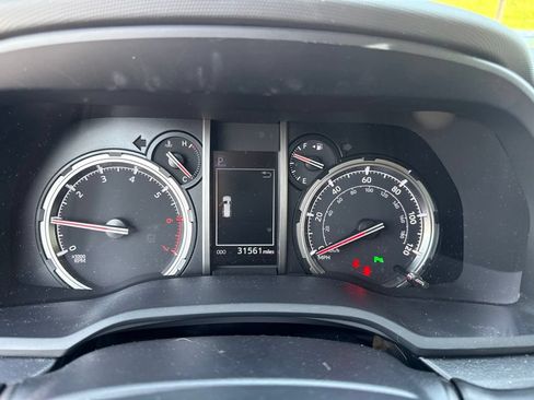 Certified 2022 Toyota 4Runner Limited AWD/4WD image 9