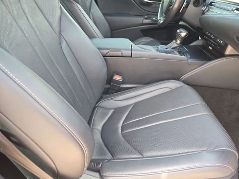 Used 2019 Lexus ES 350 F Sport w/ Accessory Package 2 FWD image 24