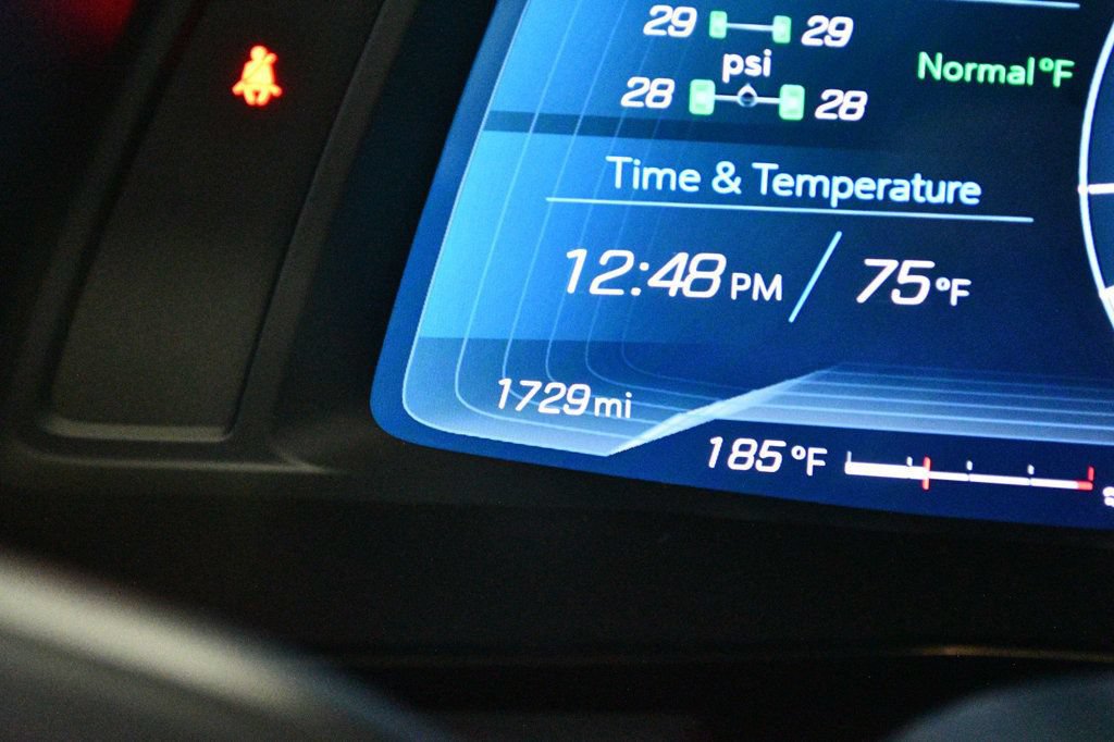 Used 2023 Chevrolet Corvette Stingray Preferred Conv w/ Z51 Performance Package RWD image 43