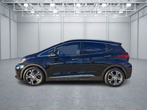 Certified 2020 Chevrolet Bolt Premier w/ Infotainment Package image 9