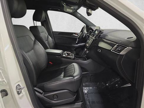 Used 2019 Mercedes-Benz GLS 450 4MATIC image 10