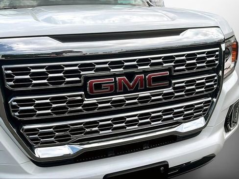 Used 2022 GMC Canyon Denali image 28
